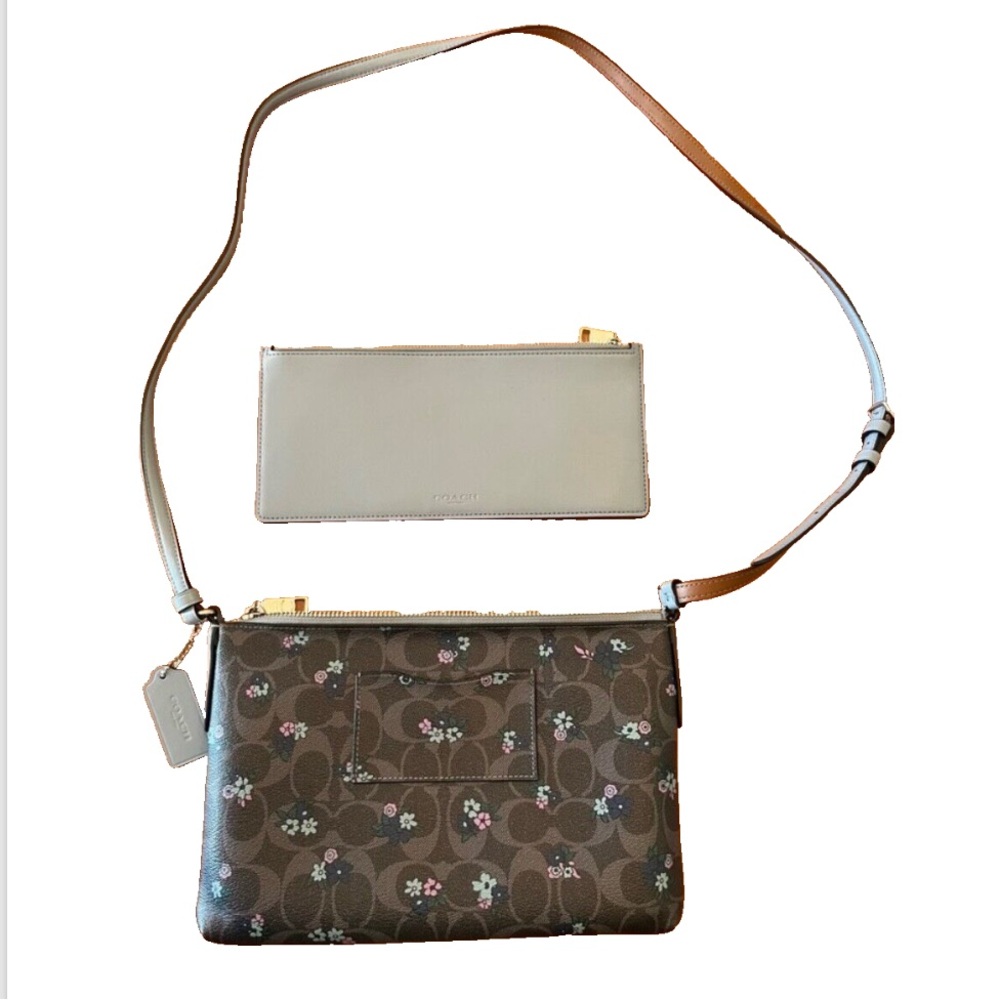 EUC Coach signature c ranch blue floral crossbody canvas
